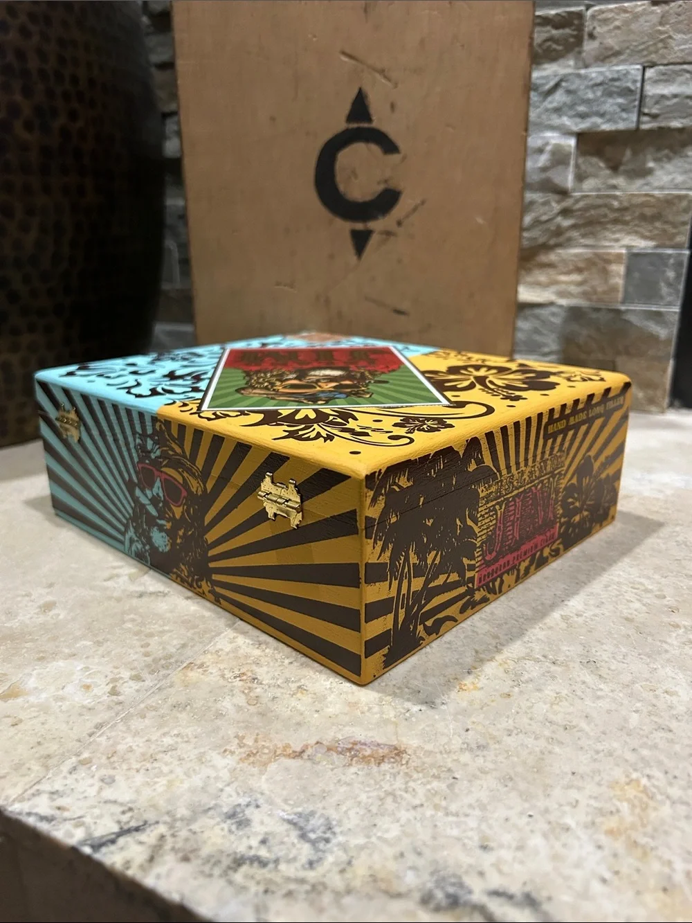 ISLAND JIM #2 Empty Cigar Box